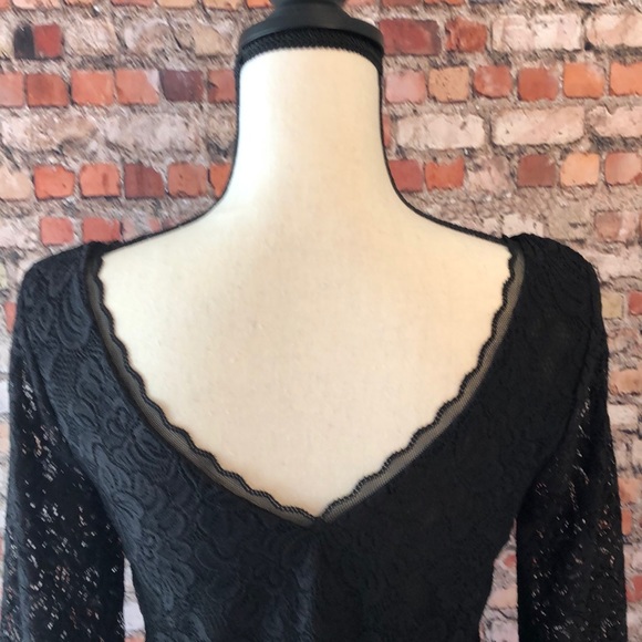 White House Black Market Lace Top - Picture 5 of 7